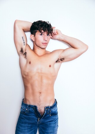 Dom King dominates Greyson Myles