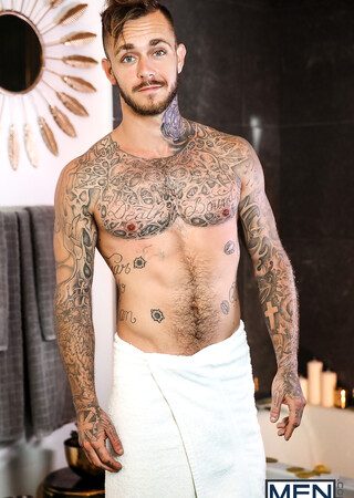 Inked guy Brian Michaels fucks friend after exchanged with blowjobs