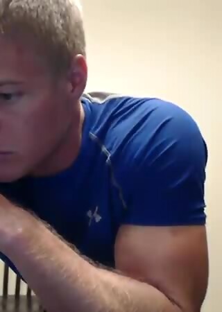 Prestin Presley Strips THEN Cums