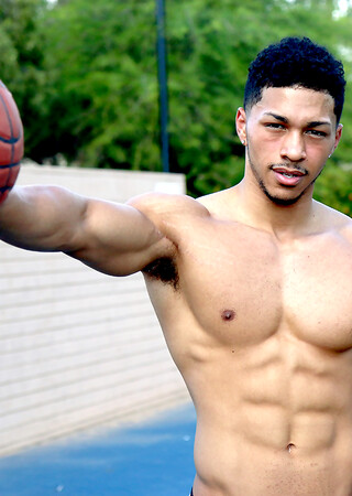 RIPPED Muscle Model Andre Temple