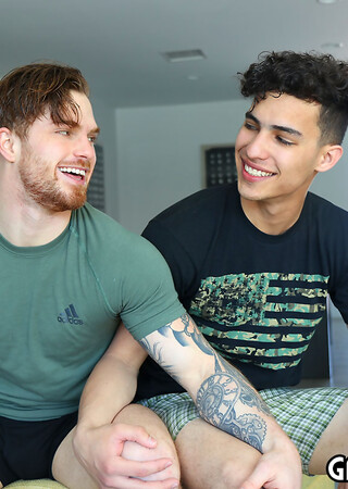VIRGINITY GONE! Dustin Hazel BOTTOMS for Marc Wallace