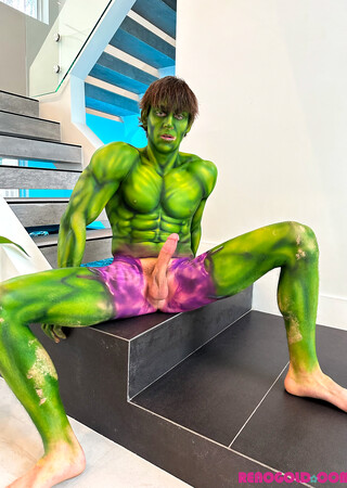 Hunky Hulk Wanna SMASH!
